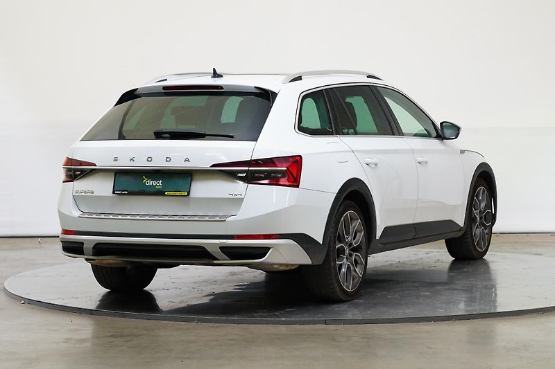 Škoda Superb - fotka 2 z 27
