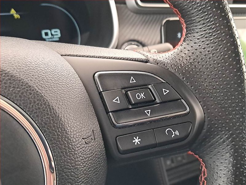 MG ZS (2022) 1.0 Turbo, Automat, Serv.kniha - fotka 17 z 17