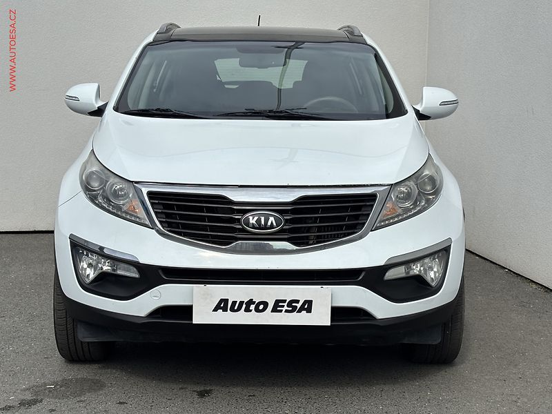 Kia Sportage (2012) 1.7 CRDi, Premium, panor - fotka 2 z 19