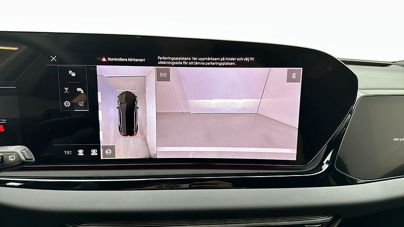 Audi A6 TDI q S-Line Tech+ NezT 360 Ma - fotka 15 z 23