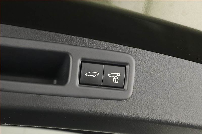 Lexus RX 400h (2024) 350h - fotka 16 z 19