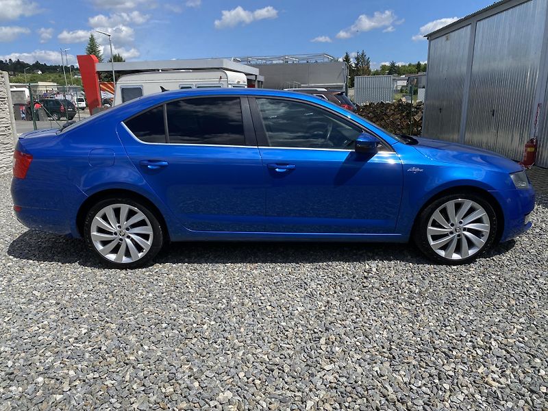 Škoda Octavia 2.0TDi L+K CZ WEBASTO 4x4 - fotka 9 z 165