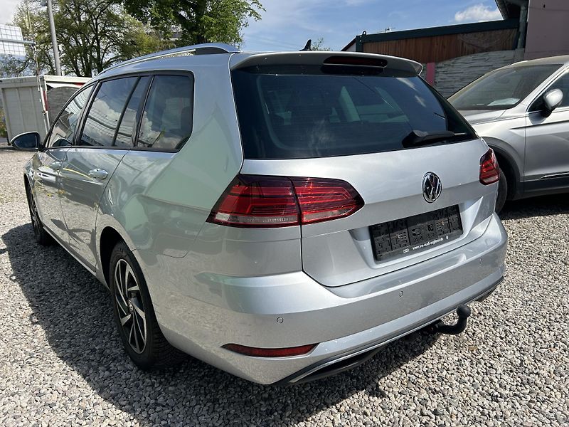 Volkswagen Golf (2019) 2.0 TDi 110 KW servisni kniha - fotka 9 z 29
