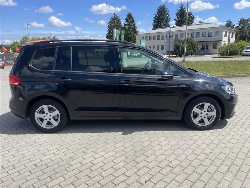 Volkswagen Touran 2,0 TDi 110kw Highline Panoram - fotka 5 z 48