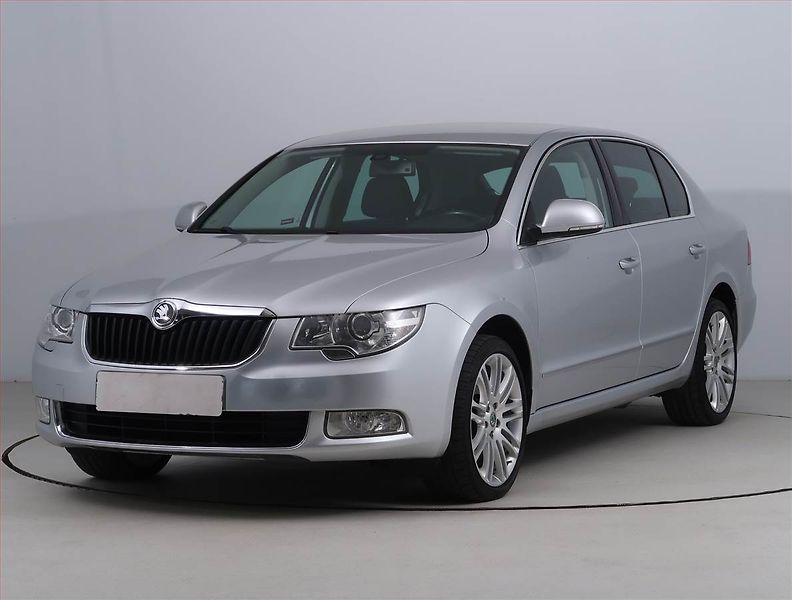 Škoda Superb (2011) 1.4 TSI, Serv.kniha, Xenony - fotka 2 z 16