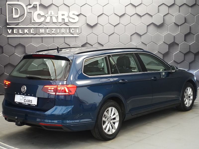 Volkswagen Passat 2.0 TDi LED SVĚTLA, ACC, DSG - fotka 4 z 38