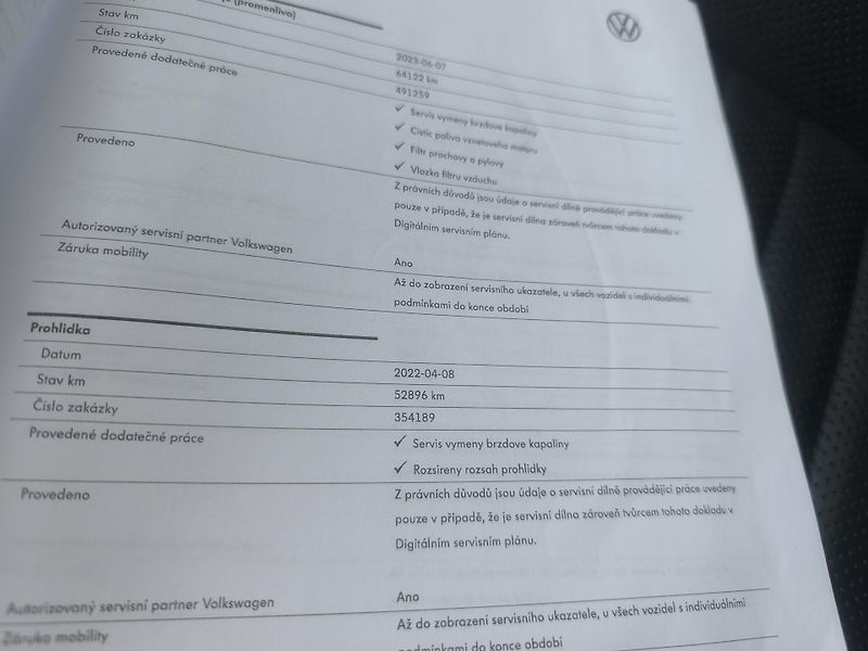 Volkswagen Passat 2.0TDI,95TKM,MAX VÝBAVA,MASÁŽE - fotka 17 z 23