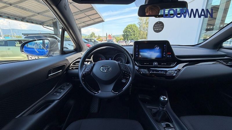 Toyota C-HR 1.2  6M  Active - fotka 5 z 26