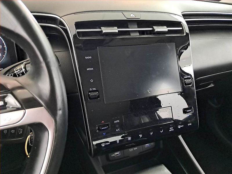 Hyundai Tucson (2022) 1.6 T-GDI, Automat, Serv.kniha - fotka 12 z 19