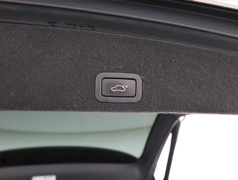 Volvo XC60 (2015) Summum D5, 4X4, Automat - fotka 19 z 21