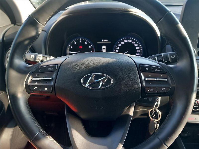 Hyundai Kona 1,0 TGDI SMART, tažné zař. - fotka 10 z 25