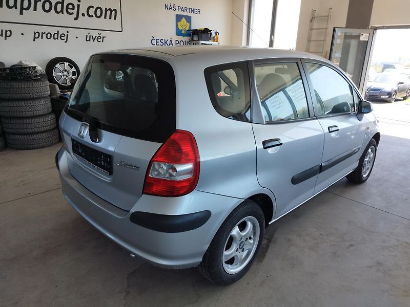 Honda Jazz (2004) 1,3i,61KW,AUTOMAT,KLIMA,ALU - fotka 6 z 26
