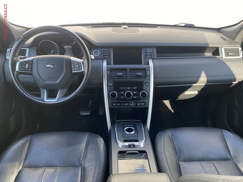 Land Rover Discovery Sport (2015) 2.2 TD4 4x4, AT, bixen, panor - fotka 8 z 19