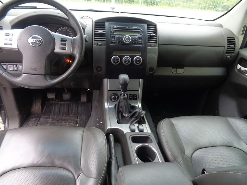 Nissan Navara 2,5 DCI - fotka 6 z 14