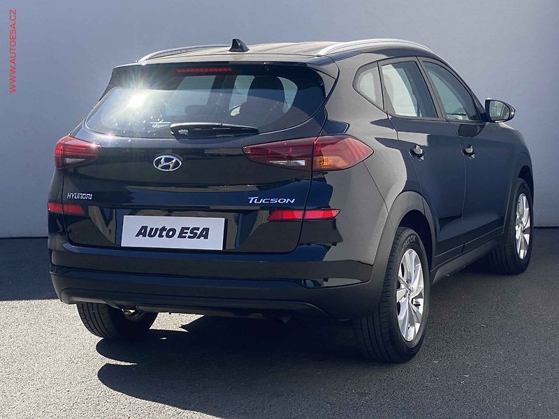 Hyundai Tucson (2020) 1.6 GDi, Trend, navi, kamera - fotka 4 z 19