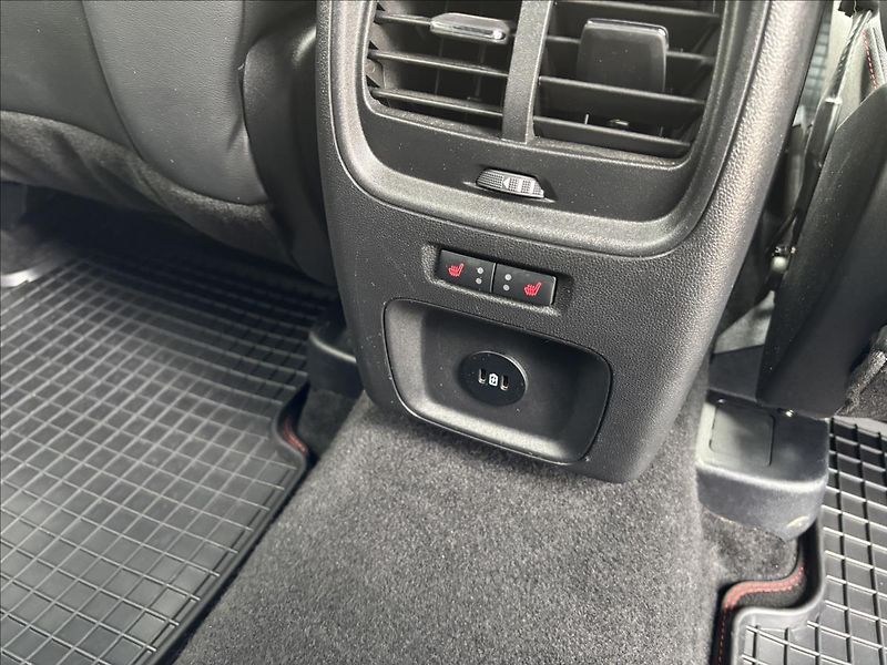 Ford Kuga 1,5 EcoBoost 111kW ST-Line X - fotka 17 z 40