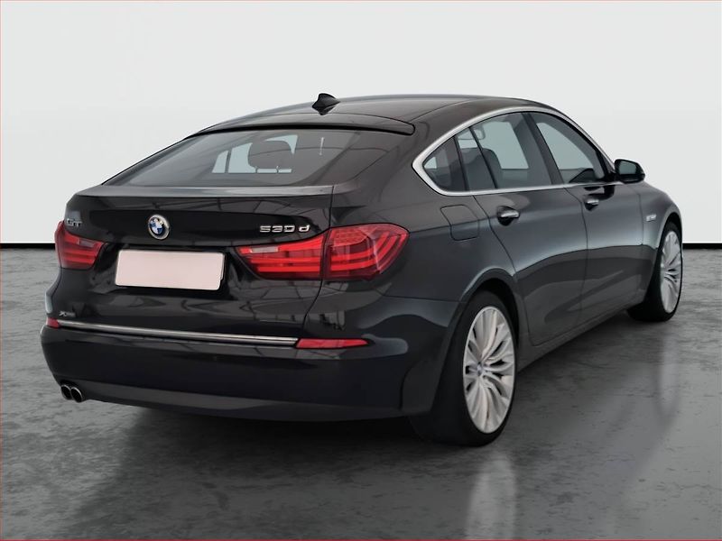 BMW Řada 5 (2014) 530d xDrive GT, 4X4, Automat - fotka 5 z 21