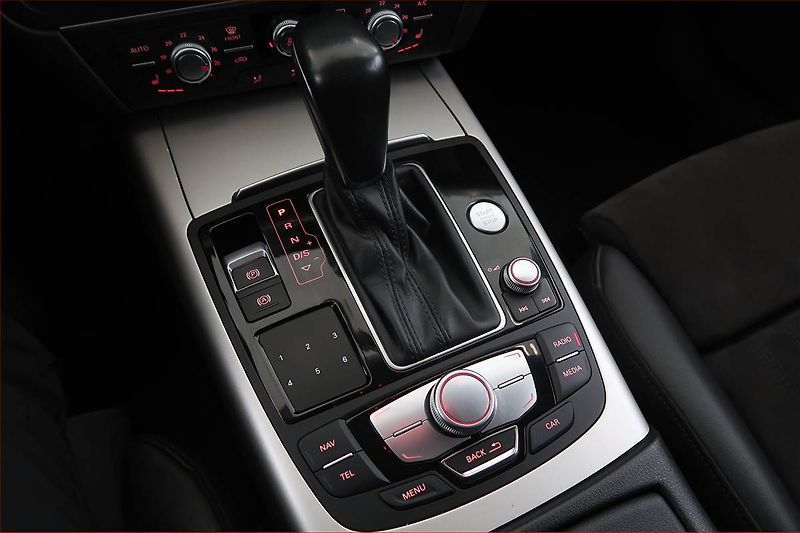 Audi A6 (2016) 3.0 TDI, 4X4, Automat, Kůže - fotka 13 z 20