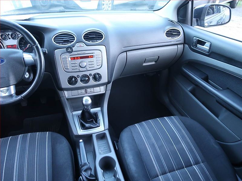 Ford Focus (2009) 1.6 16V, Eko.zaplacen, po STK - fotka 8 z 12