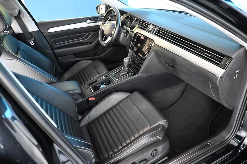 Volkswagen Passat (2023) 2.0 ELEGANCE LED MATRIX DSG AC - fotka 9 z 32