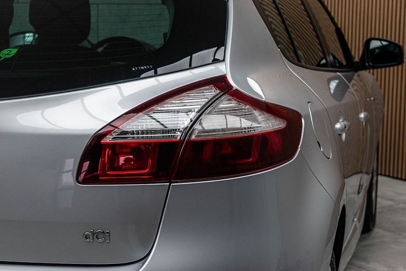 Renault Mégane 1.6dCi LIMITED*2xKOLA*KLIMA*ČR - fotka 37 z 40