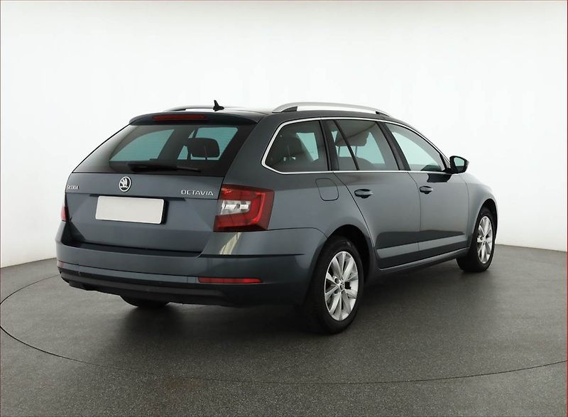 Škoda Octavia (2019) Style 2.0 TDI, Automat - fotka 5 z 19