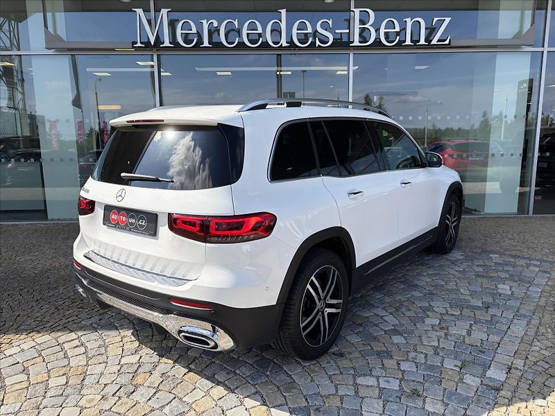 Mercedes-Benz GLB 250 - fotka 22 z 30