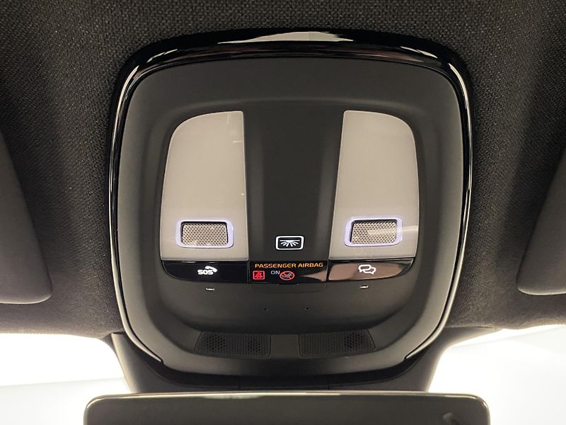 Volvo XC40 B4 BRIGHT PLUS AUT CZ - fotka 31 z 56