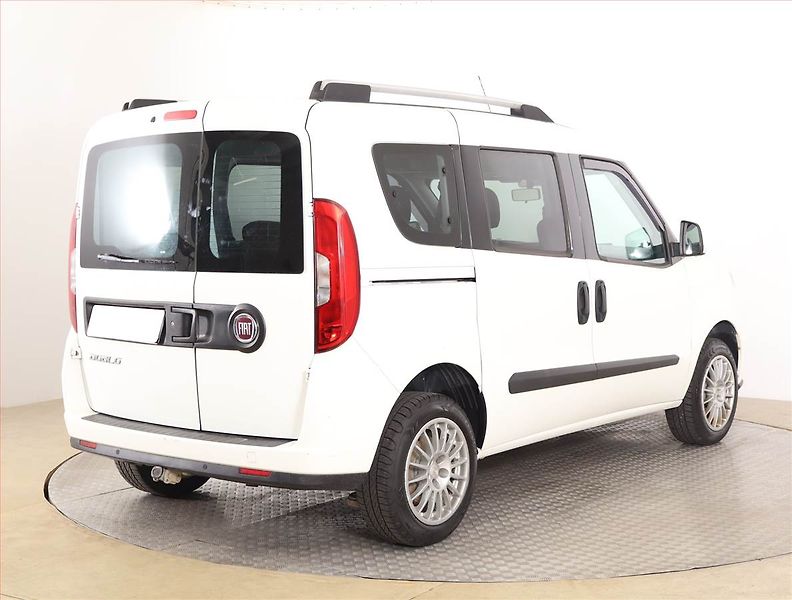 Fiat Dobló (2019) 1.4 T-Jet, 7Míst, SR, DPH - fotka 5 z 17
