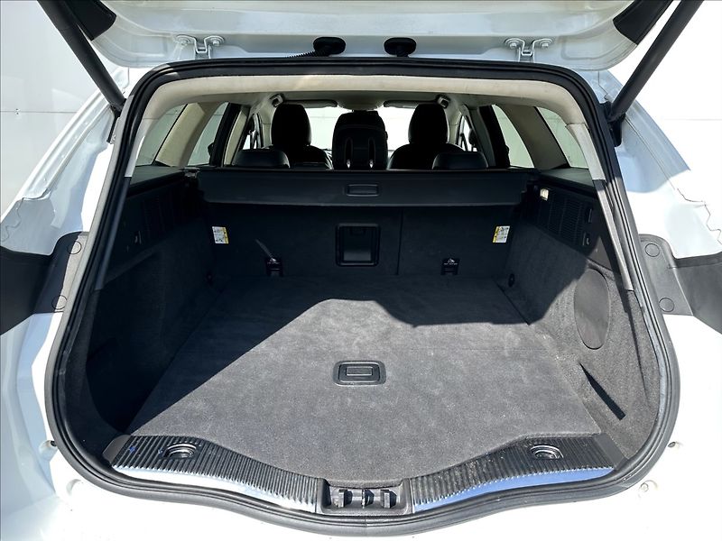 Ford Mondeo 2,0 TDCi Navi Kamera Kůže LED - fotka 10 z 40