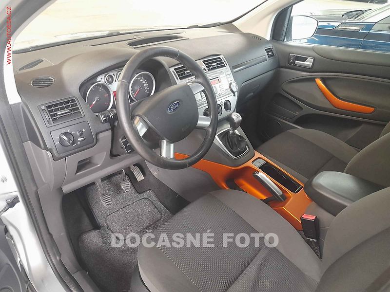 Ford Kuga (2009) 2.0TDCi, AC, výhřev sed - fotka 3 z 3
