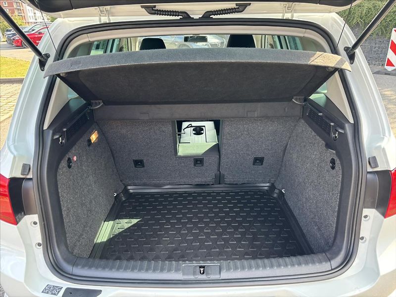 Volkswagen Tiguan 2,0 TSi 4x4 AT R-Line TOP STAV - fotka 13 z 40