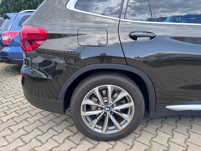 BMW X3 (2018) XDRIVE 2,0i 185 KW STK - fotka 16 z 46