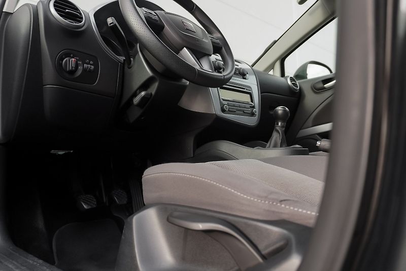 Seat Leon (2011) 1.2 TSi 77kW STYLE - fotka 21 z 28
