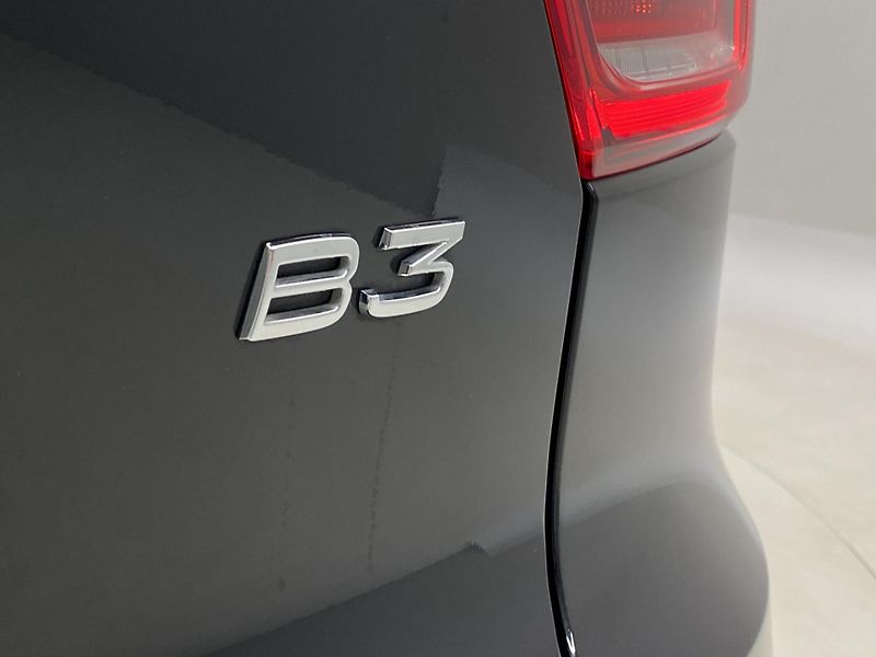 Volvo XC40 B3 CORE AUT CZ 1.maj. - fotka 33 z 51