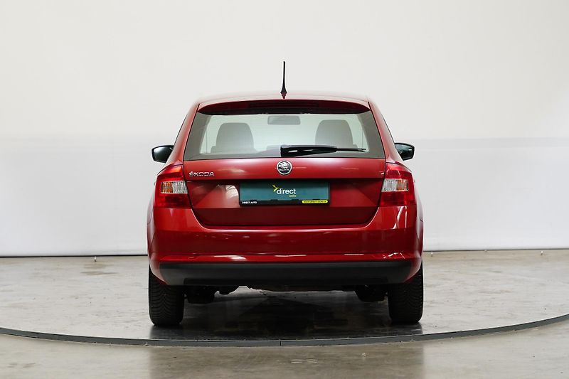 Škoda Rapid - fotka 6 z 24
