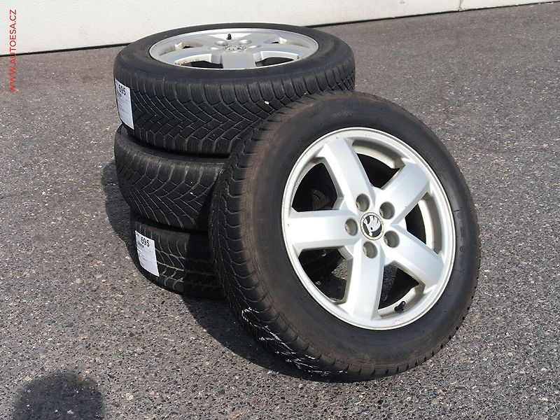 Škoda Rapid (2015) 1.4TDi, ČR, AC - fotka 16 z 17