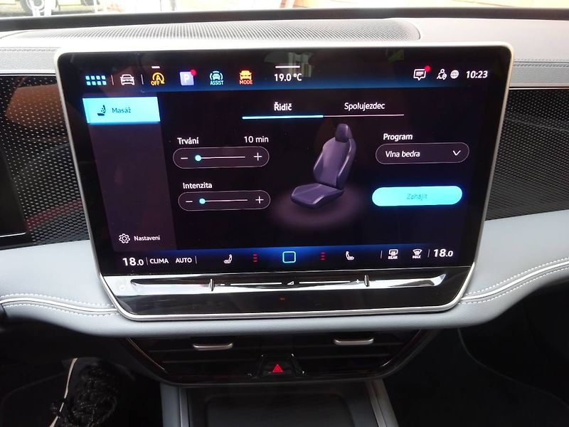 Volkswagen Passat (2024) 1,5 eTSi/ 110kW DSG Business - fotka 20 z 26