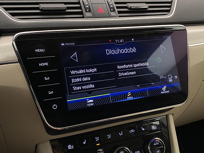 Škoda Superb COMBI 2.0TDI L&K DSG CZ - fotka 43 z 64