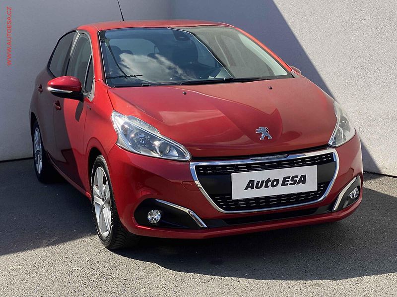 Peugeot 208 (2019) 1.2PT, Signature, AC, park - fotografie inzerátu