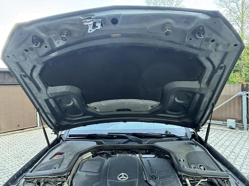 Mercedes-Benz Třídy E (2018) E400 D - fotka 27 z 32