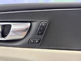 Volvo XC60 T6 AWD RECHARGE, ACC, PANORAMA - náhled 26