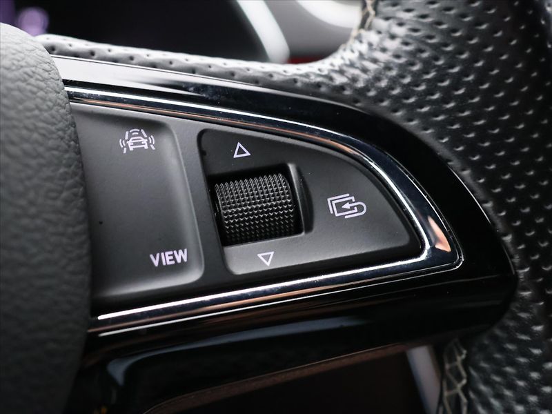 Škoda Superb 2.0 TSI 200kW DSG SportLine - fotka 21 z 42