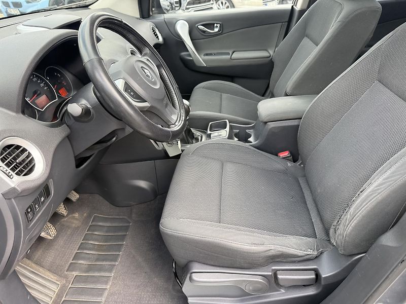 Renault Koleos 2.0 dCi  - fotka 12 z 34