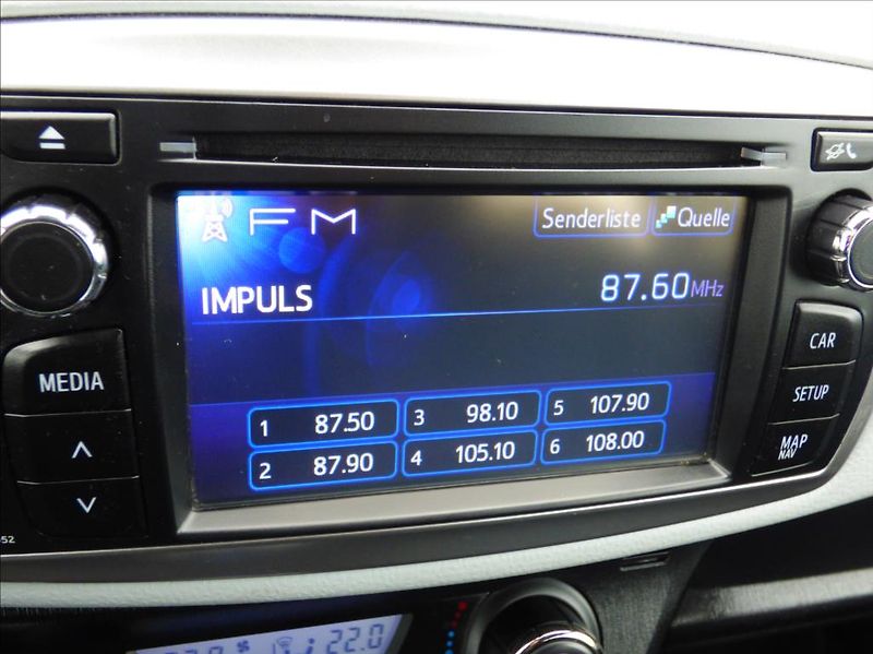 Toyota Yaris 1,5 Hybrid, Digi Klima, servis - fotka 28 z 60