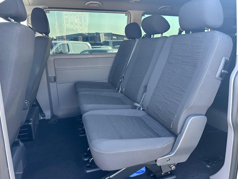 Volkswagen Caravelle 2.0 TDI DSG 110kW - fotka 15 z 17
