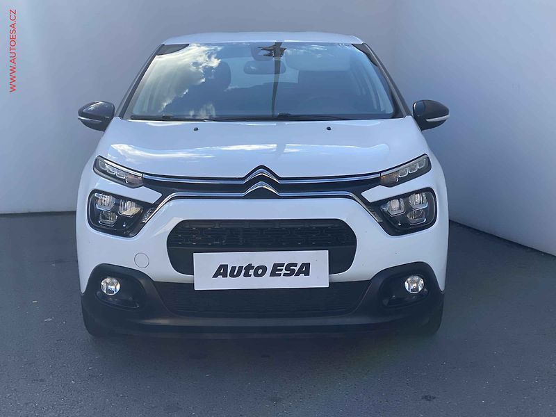 Citroën C3 (2022) 1.2, Feel, navi - fotka 2 z 17