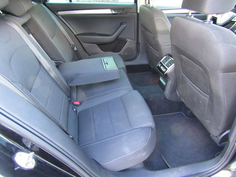 Škoda Superb (2016) 2.0 TDI 140 kW DSG  1.MAJITEL - fotka 26 z 45