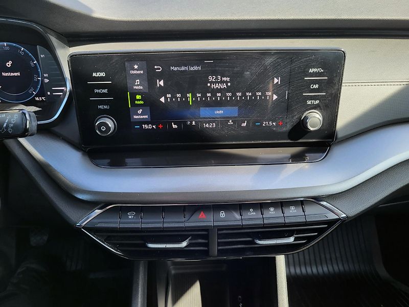 Škoda Octavia IV combi 2.0 TDi AMBITION *ČR - fotka 12 z 47