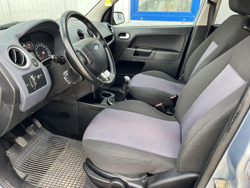Ford Fusion (2007) 1.4 TDCi - fotka 10 z 14